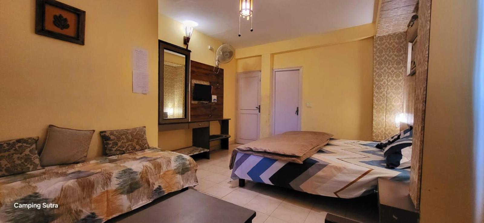 Hotel The Club Nine Mukteshwar Bagian luar foto