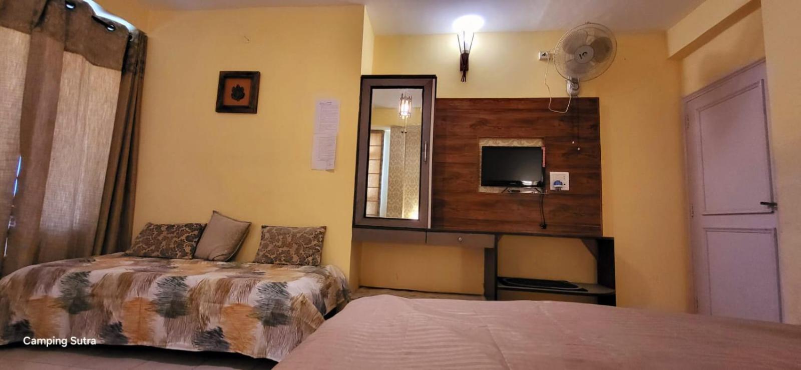 Hotel The Club Nine Mukteshwar Bagian luar foto